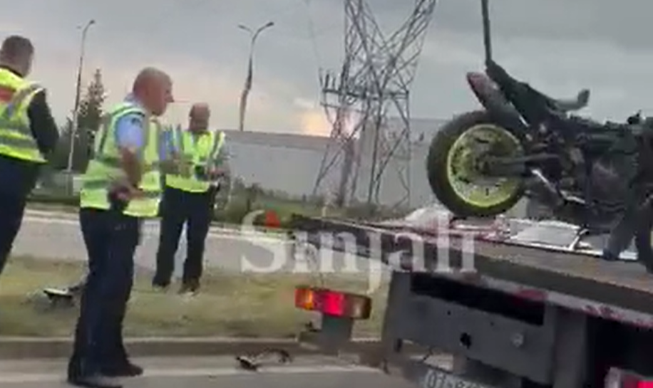 Aksidentohen vetura dhe një motoçikletë në Fushë Kosovë VIDEO Sinjali