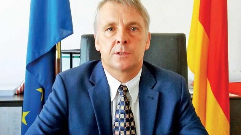 Ambasadori i Gjermanisë flet për kthimin e të zhvendosurve në Kosovë