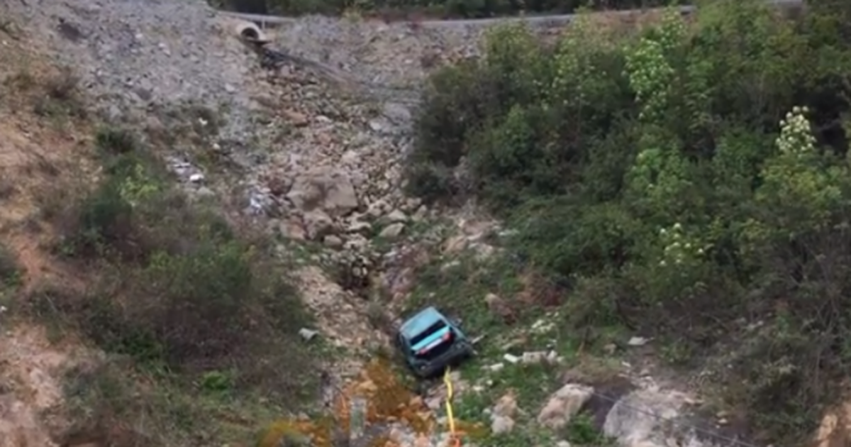 Shqip ri Vetura Bie N Gremin Shoferi Humb Jet nSinjali