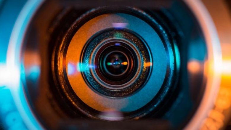 Zbulohet kamera më e shpejtë, e cila mund të regjistrojë 156.3 trilionë korniza në sekondë
