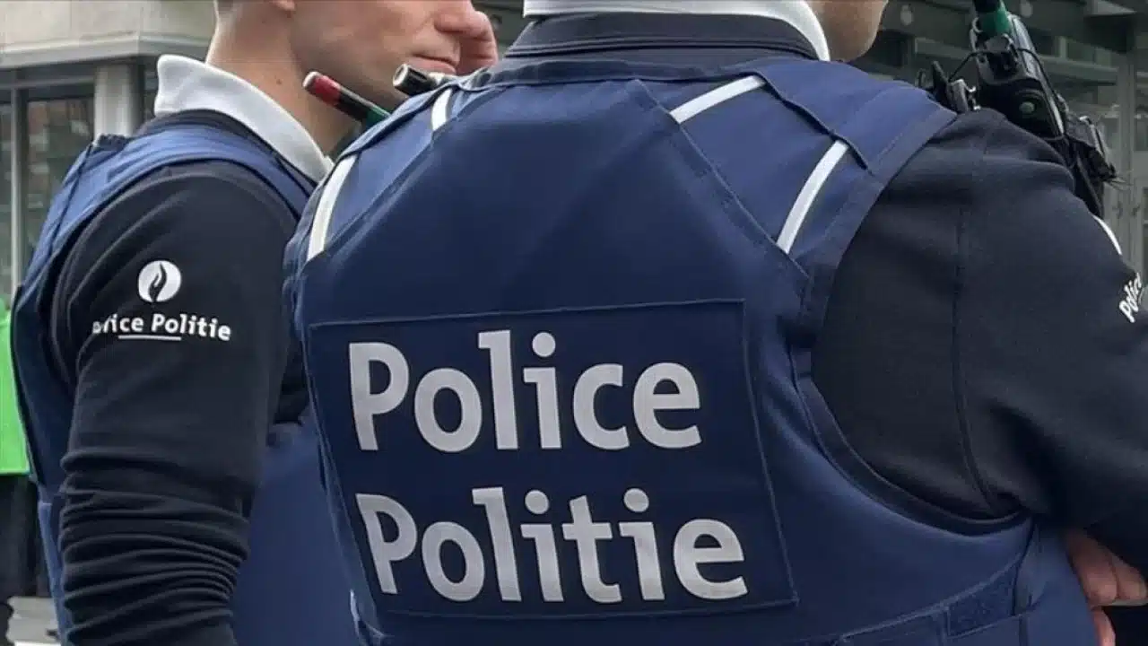 Sulm me thikë në një autobus në Belgjikë  një i vdekur dhe dy të plagosur