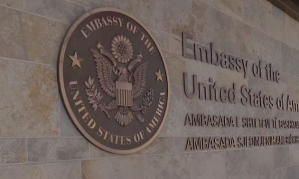 Ambasada Amerikane në Kosovë uron 250 vjetorin e Pavarësisë së SHBA së