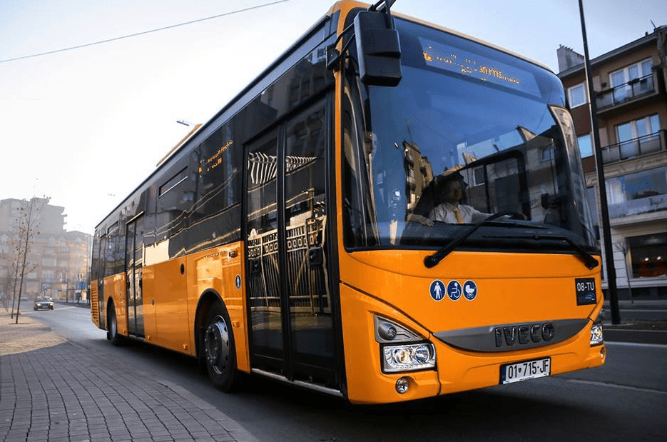 Punimet në një rrugë të Prishtinës ndryshojnë itinerarin e autobusëve