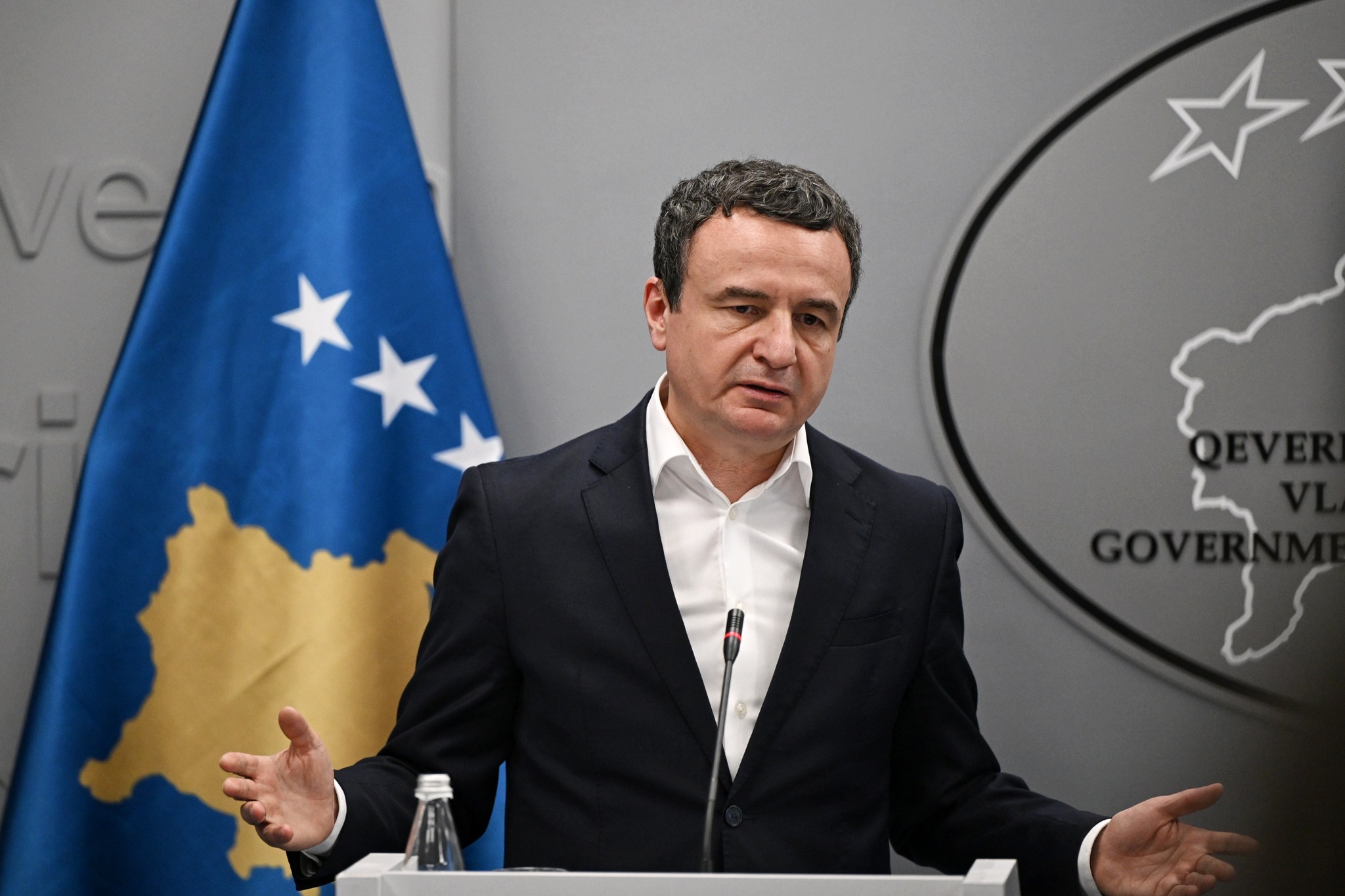 Kurti  Pas certifikimit të rezultateve  fillojmë menjëherë komunikimet me partitë