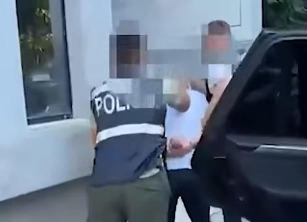 Goditet grupi kriminal  Shisnin armë e lëndë plasëse në Tiranë  katër të arrestuar dhe dy në kërkim