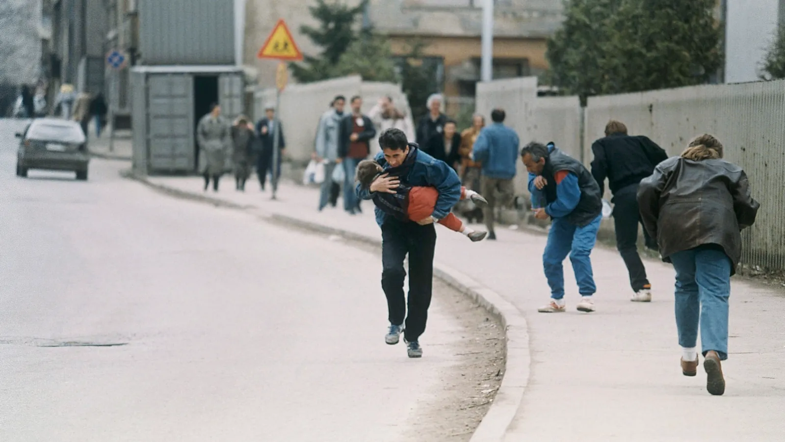  Sarajevo Safari    Der Spiegel rikthen artikullin për Vuçiqin  pavarësisht urdhrit të gjykatës