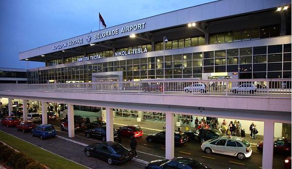 Pas rastit të Tivatit  Serbia i hakmerret Malit të Zi   ndalon pasagjerët me pasaporta malazeze në aeroportin e Beogradit