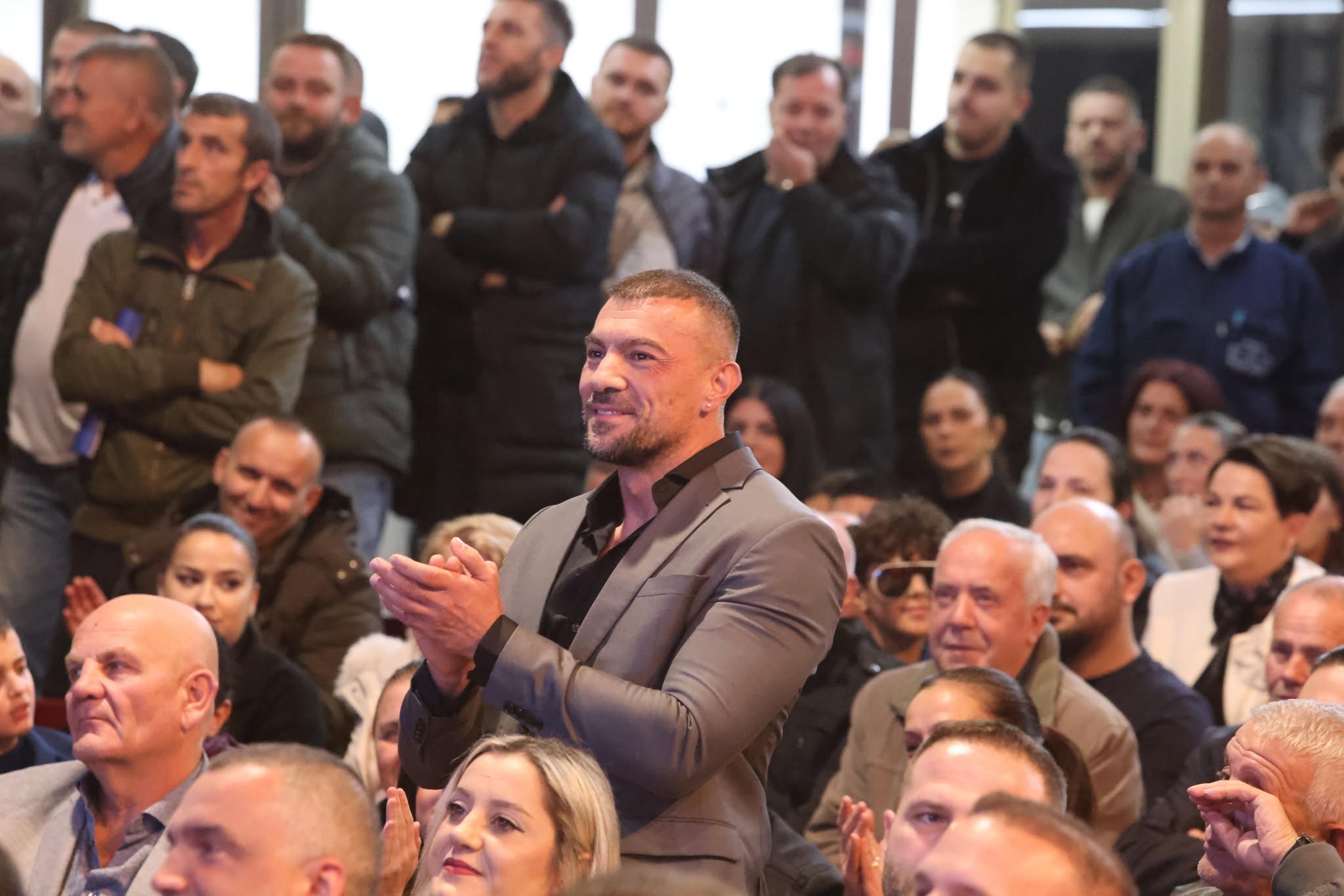 Aleanca i vetmi subjekt që pati rritje në Prishtinë  lidershipi i ri me Kreshnik Smajlajn dhe kryetarin Ardian Gjini kthejnë fuqishëm subjektin