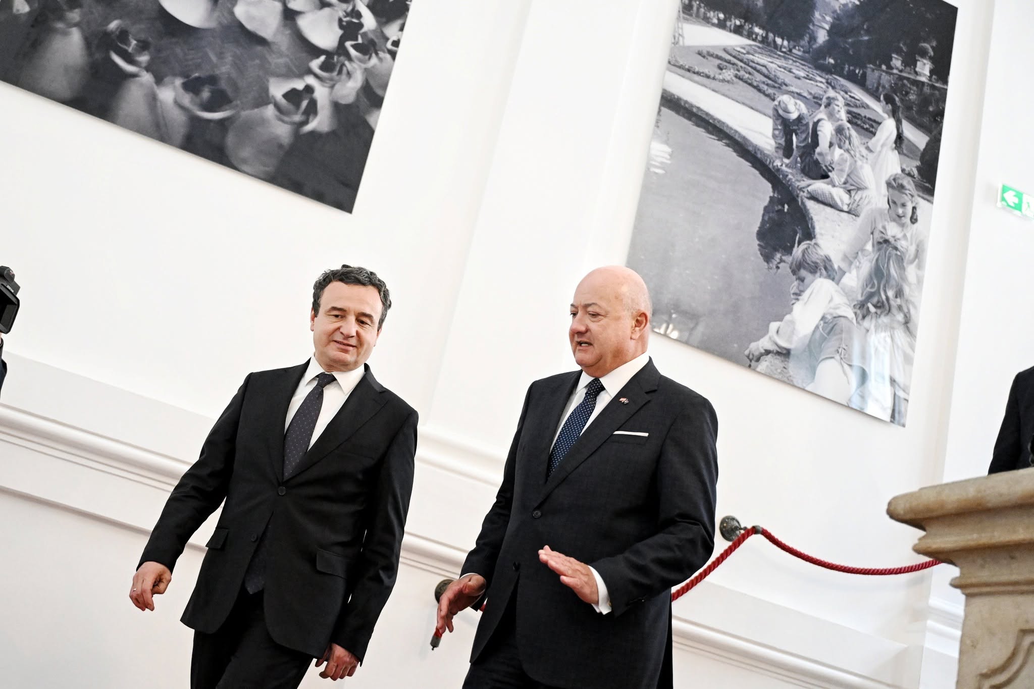 Kancelari austriak pret në takim Kurtin  Të tejkalohet kriza politike  të bëhet progres i prekshëm në dialog