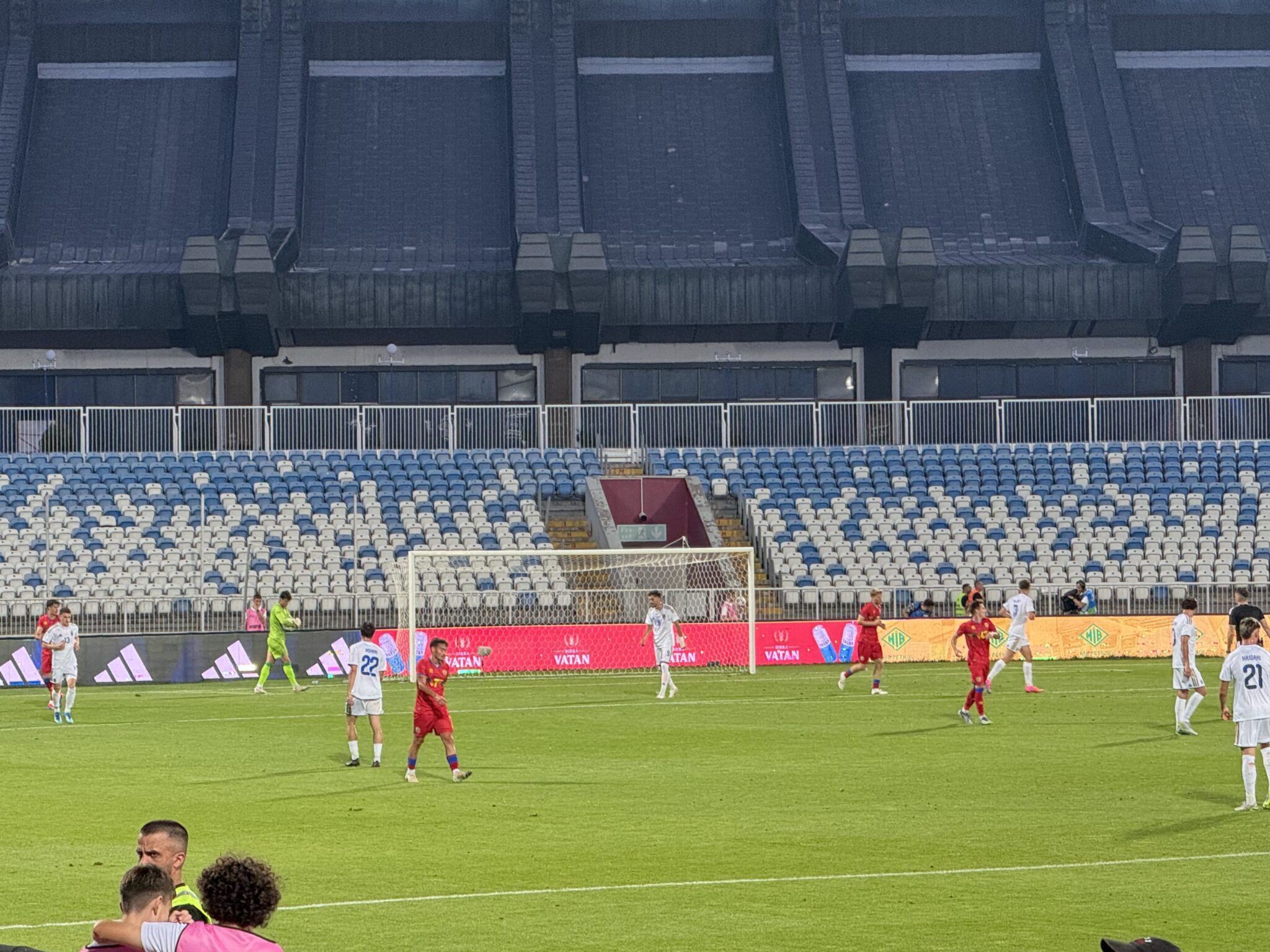 Kosova në epërsi pas pjesës së parë  Fisnik Asllani shënon supergol ndaj Andorrës