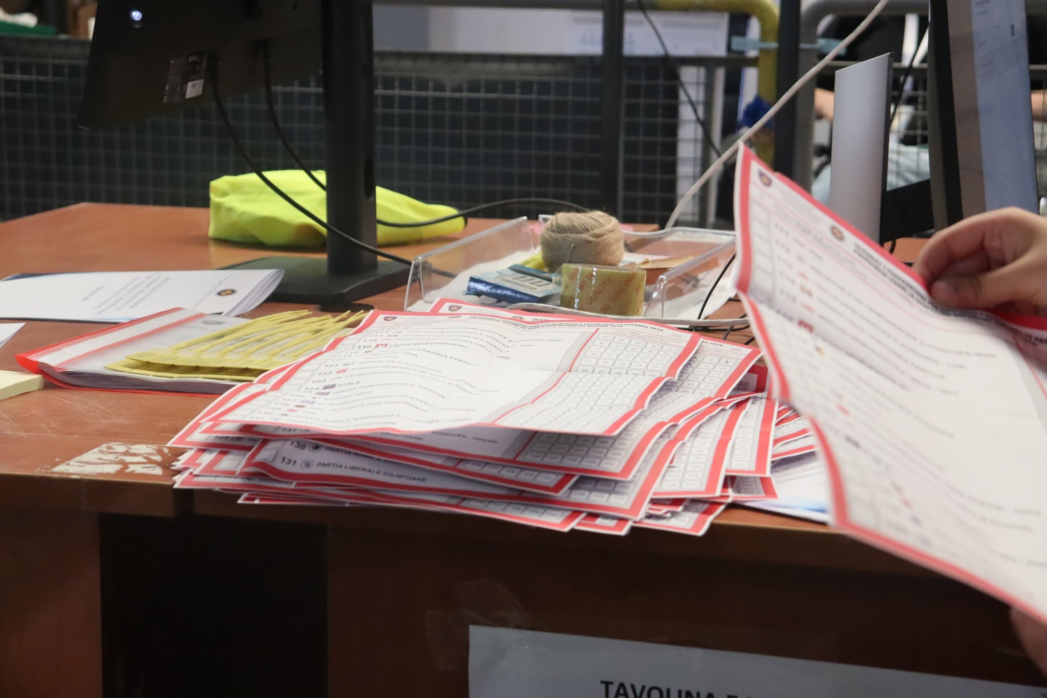 KQZ  Refuzohen 755 pako me postë  vijon numërimi i votave të diasporës dhe përfaqësive diplomatike