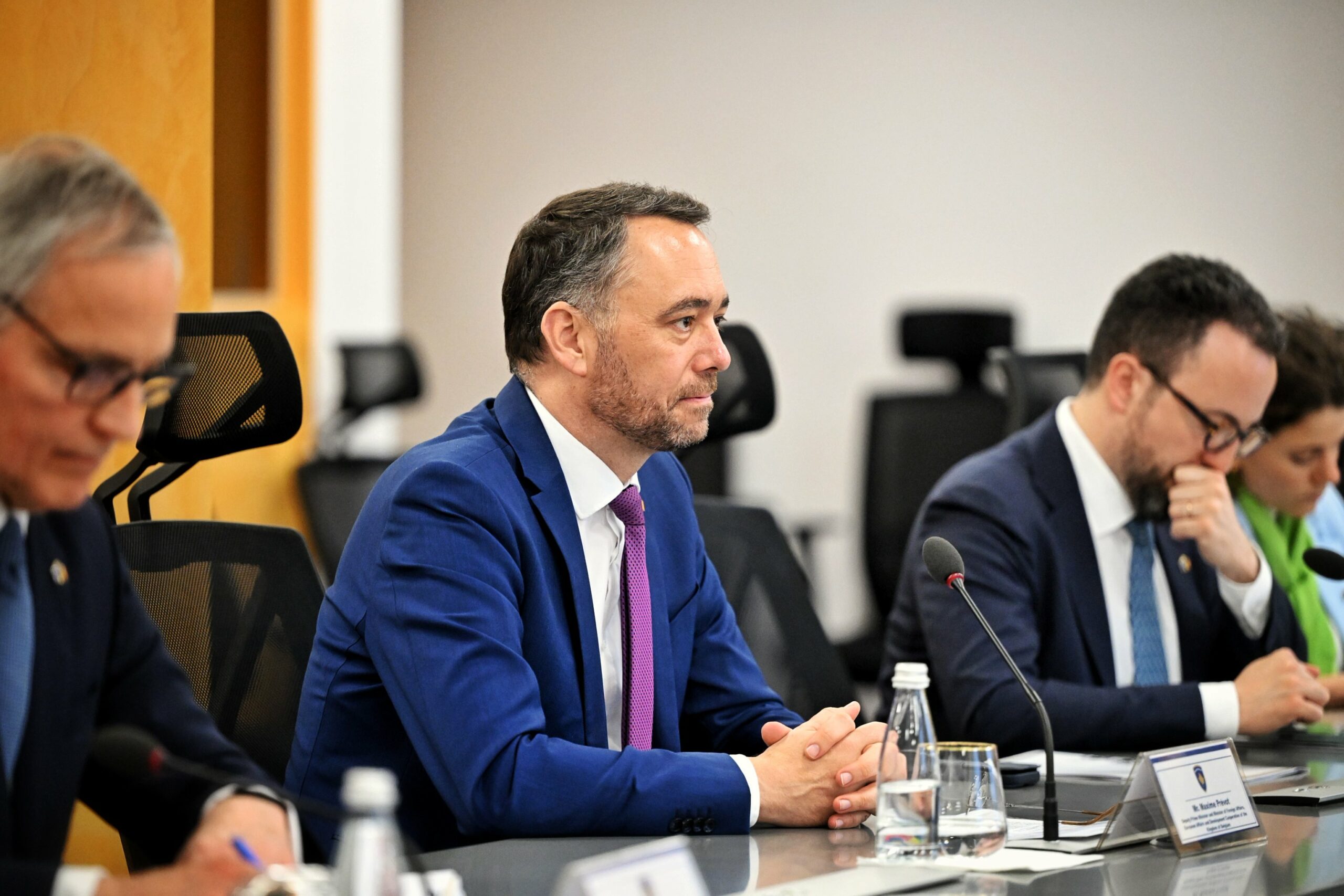 Zv kryeministri i Belgjikës  Asnjë parti s mund të qeverisë e vetme në Kosovë  ndërtimi i një koalicioni prioritet