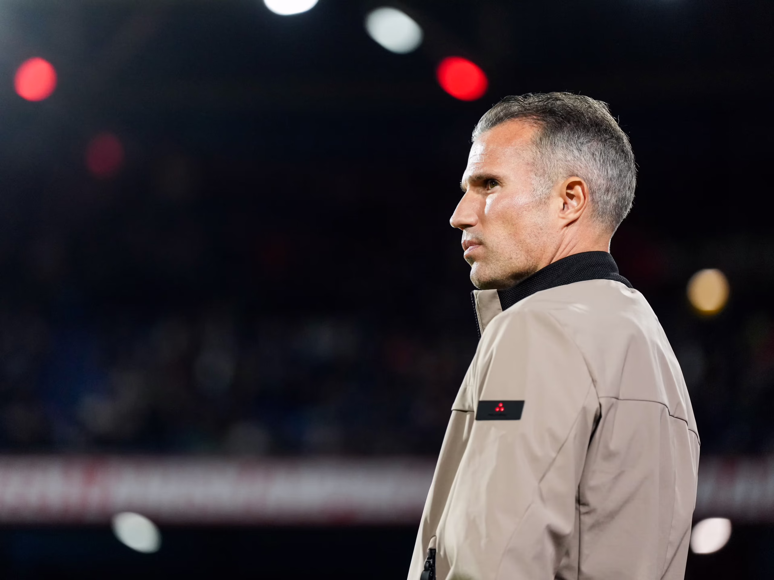 Feyenoordi shkarkon Robin van Persien pas një viti e gjysmë në krye të skuadrës