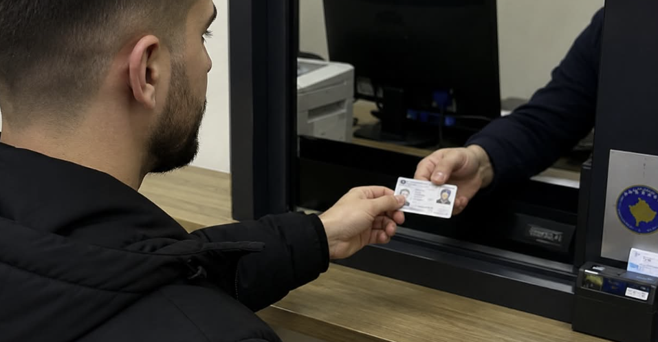 Ekskluzive   Falsifikoi letërnjoftimin për t iu shmangur Policisë   i riu nga Gjakova shpallet në kërkim