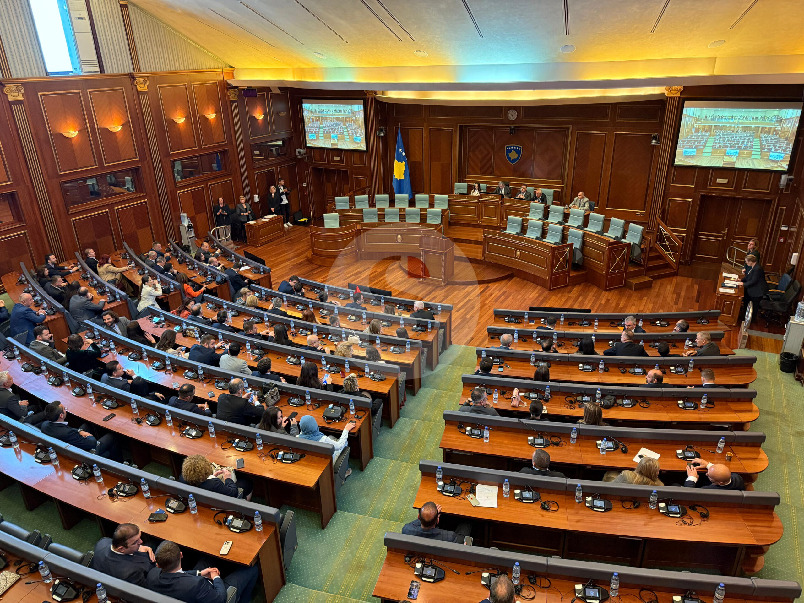 Veç 6 deputetë të rinj shqiptarë pritet t i ketë Kuvendi