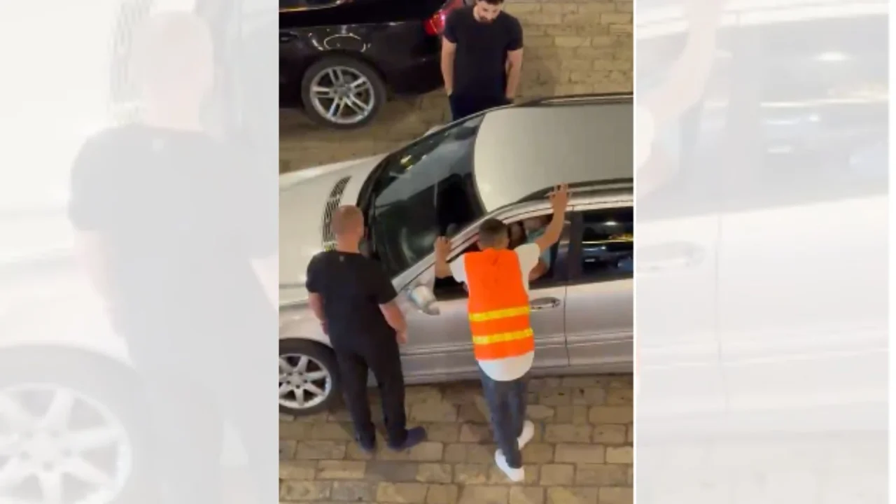 E rëndë në Shkodër  Shoferi përplas me dashje katër persona pas një konflikti të çastit   publikohen pamjet