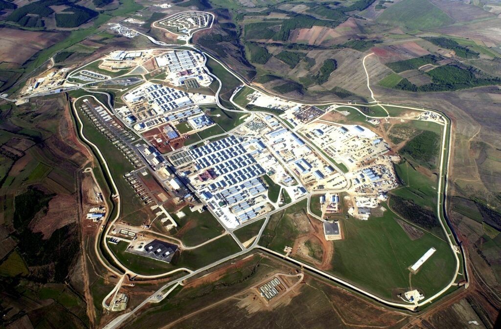 KFOR sqaron shpërthimet në Ferizaj  Pjesë e aktiviteteve rutinë të EOD së