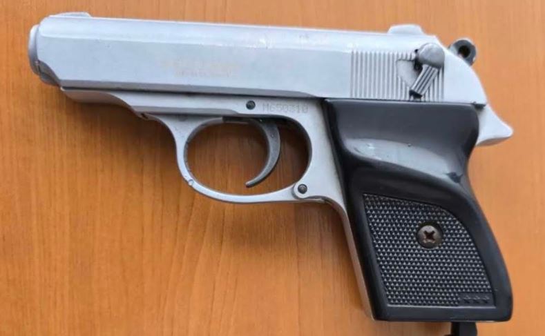 Dorëzohet në polici 22 vjeçari i dyshuar për përdorimin e armës në një aheng në Han të Elezit