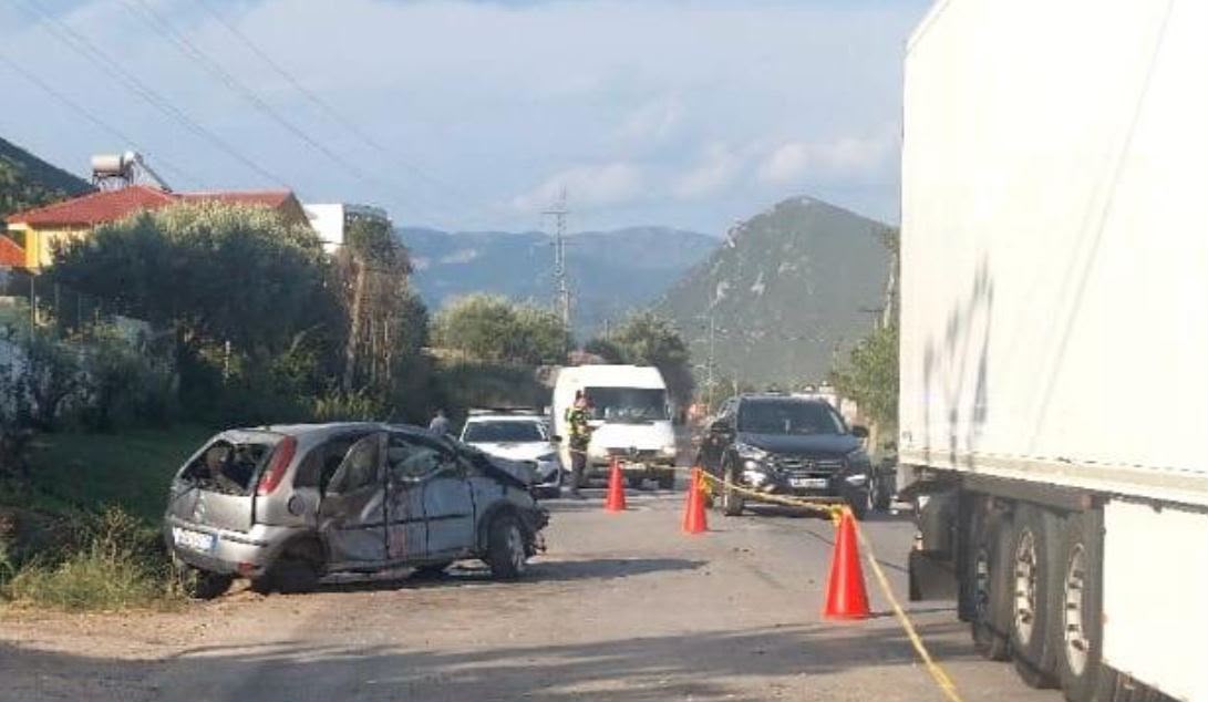 Aksident i rëndë në Elbasan-Librazhd, humb jetën 19-vjeçari pasi