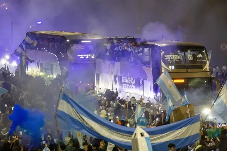 Mbi 90 mijë nënshkrime për riluajtjen e finales së Botërorit  Argjentina kërkon ndërhyrjen e FIFA s