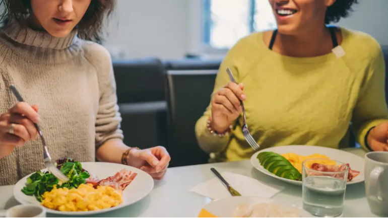 Studimi  Dieta keto frenoi tumoret në zorrën e trashë  por nxiti rritjen e tyre në zorrën e hollë